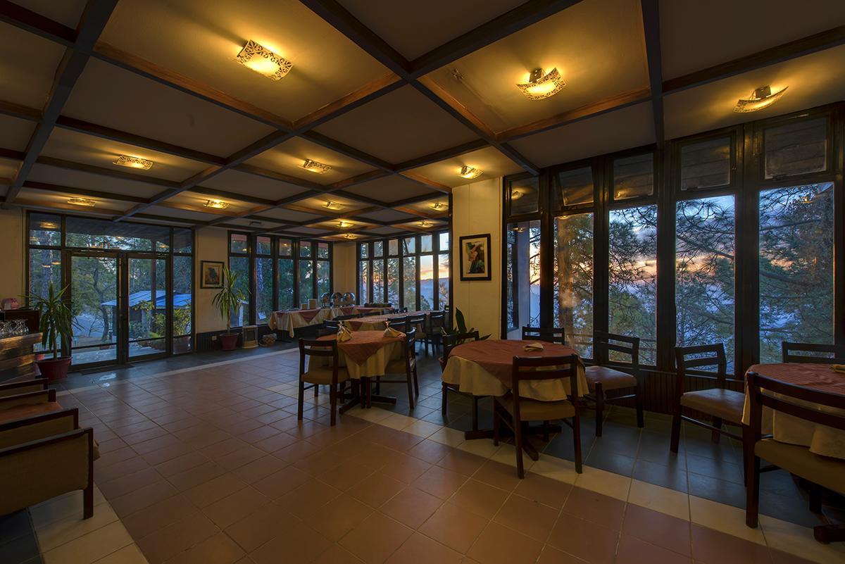 Hotel Arcadian Blue Pines Murree Exterior foto