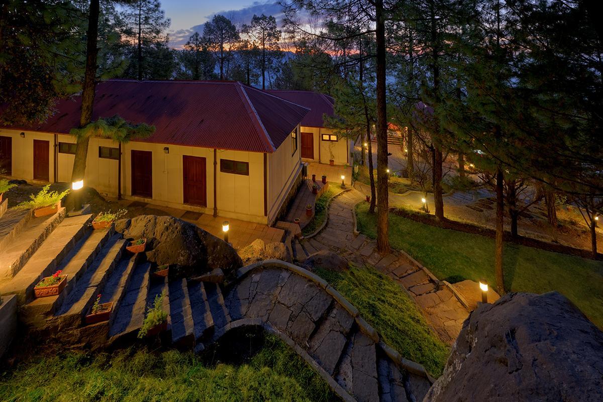 Hotel Arcadian Blue Pines Murree Exterior foto
